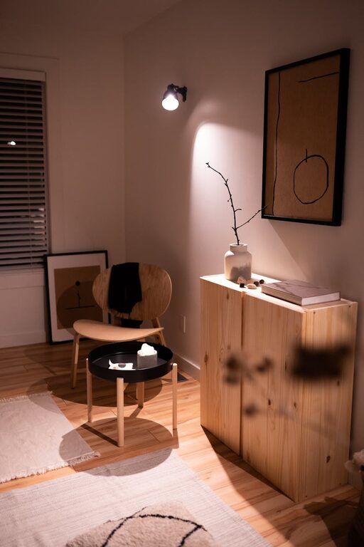 Quick Ideas to Brighten a Dark Room Easily